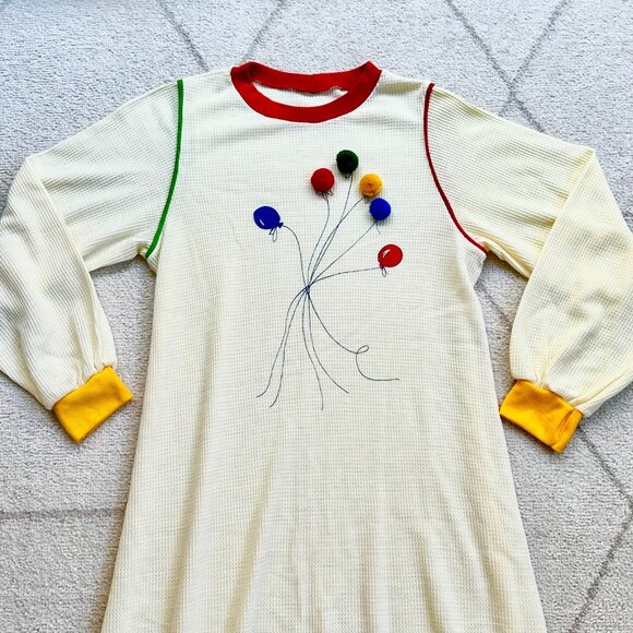 Vintage 70s Pom Pom Balloon Primary Colors Waffle Knit Long Sleeve Nightgown - Picture 5 of 5